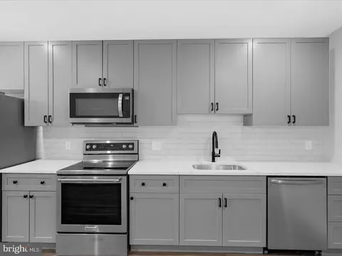 2617 N Calvert St, Baltimore, MD 21218