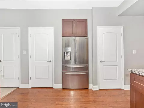 Entry Way - 528 S Paca St, Baltimore, MD 21230 photo 4 of 9