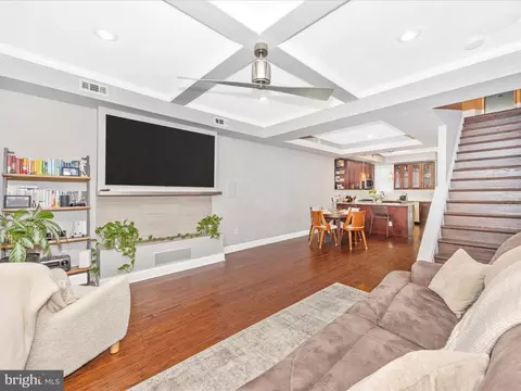 Living - 528 S Paca St, Baltimore, MD 21230 photo 1 of 2
