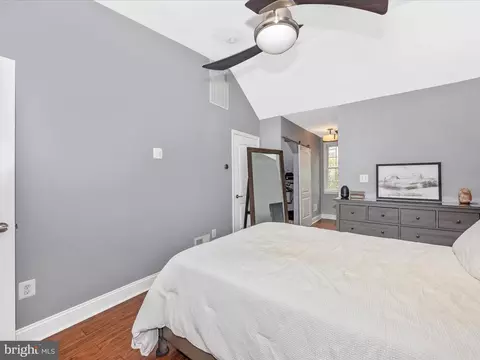 Bedroom - 528 S Paca St, Baltimore, MD 21230 photo 10 of 12