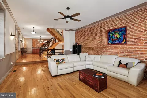 Living - 143 E West St, Baltimore, MD 21230 photo 1 of 4