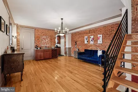 Living - 143 E West St, Baltimore, MD 21230 photo 3 of 4