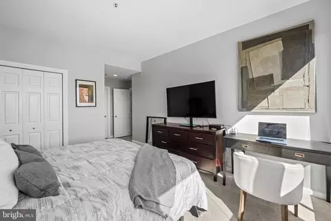 Bedroom - 10 E Lee St #1103, Baltimore, MD 21202 photo 2 of 3