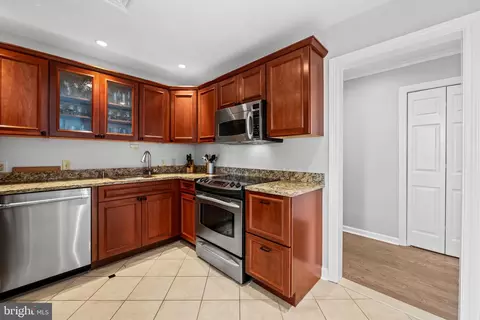 Kitchen - 10 E Lee St #1103, Baltimore, MD 21202 photo 3 of 4