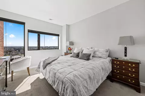 Bedroom - 10 E Lee St #1103, Baltimore, MD 21202 photo 1 of 3