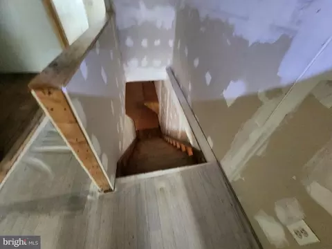 Entry Way - 2573 Mcculloh St, Baltimore, MD 21217 photo 8 of 10