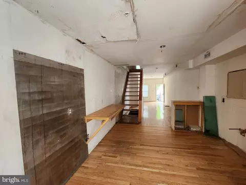 Entry Way - 2573 Mcculloh St, Baltimore, MD 21217 photo 1 of 10