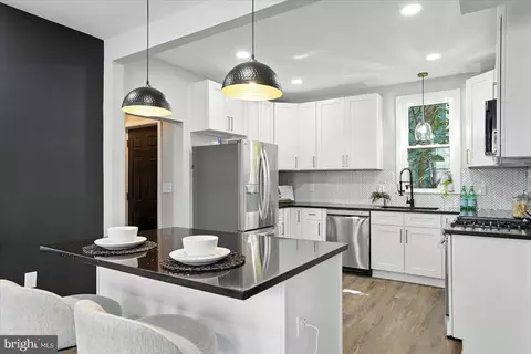 Kitchen - 1002 Beaumont Ave, Baltimore, MD 21212 photo 1 of 4