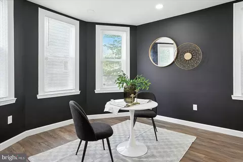 Dining - 1002 Beaumont Ave, Baltimore, MD 21212 photo 1 of 2