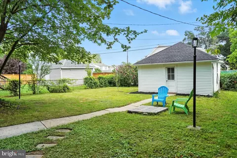 Exterior - 1002 Beaumont Ave, Baltimore, MD 21212 photo 5 of 10