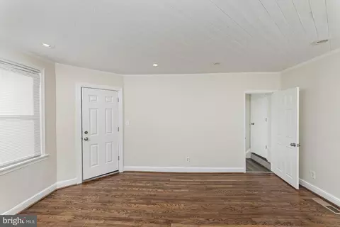Living - 4052 Annellen Rd, Baltimore, MD 21215 photo 2 of 3