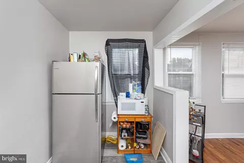 Entry Way - 4052 Annellen Rd, Baltimore, MD 21215 photo 3 of 6
