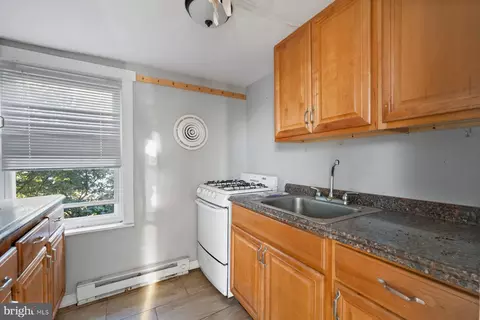 Entry Way - 510 E 41st St, Baltimore, MD 21218 photo 1 of 6