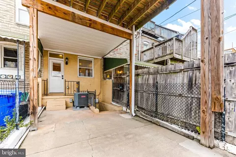 Exterior - 615 S Decker Ave, Baltimore, MD 21224 photo 2 of 5