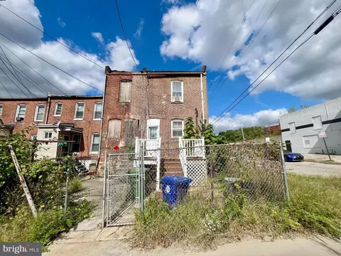 Exterior - 2701 Baker St, Baltimore, MD 21216 photo 2 of 3