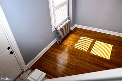 Entry Way - 744 E 36th St, Baltimore, MD 21218 photo 6 of 11