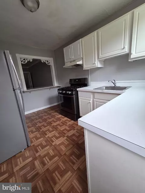 2012 Griffis Ave, Baltimore, MD 21230 photo 4