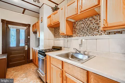 1906 Mount Royal Ter, Baltimore, MD 21217 photo 12