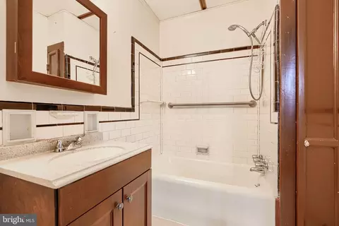 1906 Mount Royal Ter, Baltimore, MD 21217 photo 19