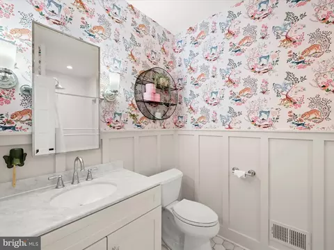 Bath - 1718 Webster St, Baltimore, MD 21230 photo 1 of 5