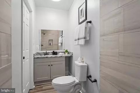 Bath - 1337 Ward St, Baltimore, MD 21230 photo 2 of 3