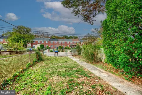 Exterior - 808 Bradhurst Rd, Baltimore, MD 21212 photo 2 of 5