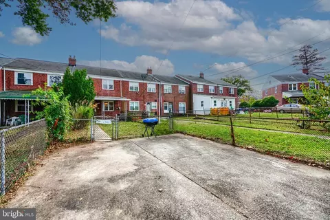 Exterior - 808 Bradhurst Rd, Baltimore, MD 21212 photo 4 of 5