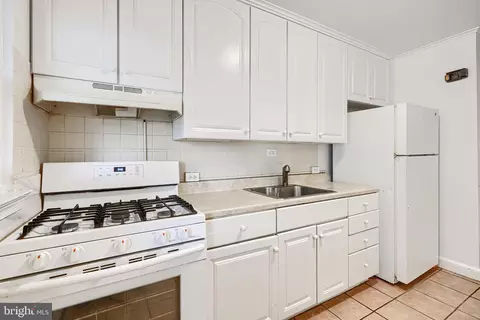 Kitchen - 808 Bradhurst Rd, Baltimore, MD 21212 photo 3 of 3
