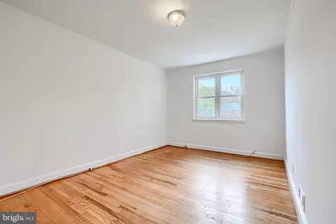 Bedroom - 808 Bradhurst Rd, Baltimore, MD 21212 photo 5 of 9