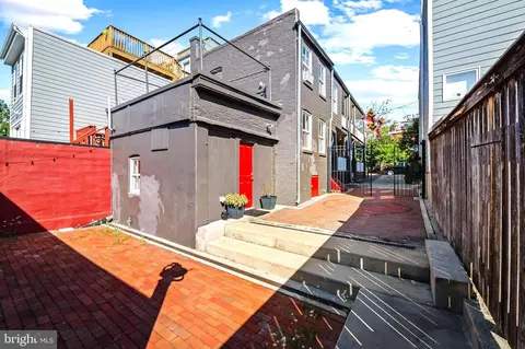Exterior - 337 E Hamburg St, Baltimore, MD 21230 photo 10 of 11