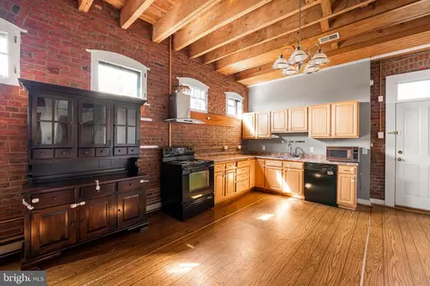 Kitchen - 337 E Hamburg St, Baltimore, MD 21230 photo 2 of 3