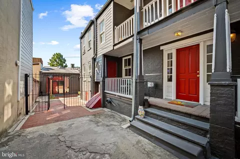 Exterior - 337 E Hamburg St, Baltimore, MD 21230 photo 2 of 11