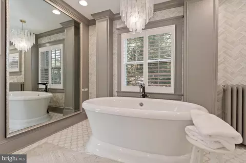 Bath - 4334 N Charles St, Baltimore, MD 21218 photo 3 of 5
