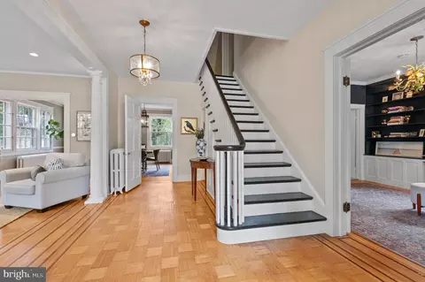 Entry Way - 4334 N Charles St, Baltimore, MD 21218 photo 3 of 6