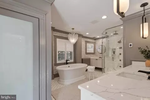 Bath - 4334 N Charles St, Baltimore, MD 21218 photo 1 of 5