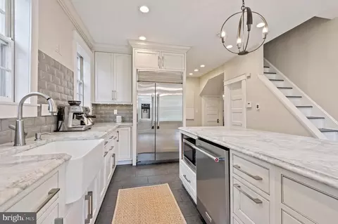 Kitchen - 4334 N Charles St, Baltimore, MD 21218 photo 2 of 4