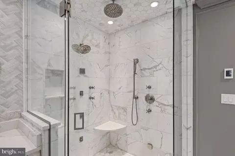 Bath - 4334 N Charles St, Baltimore, MD 21218 photo 4 of 5