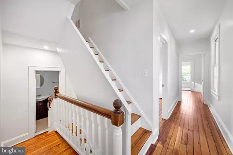 Entry Way - 406 Lyman Ave, Baltimore, MD 21212 photo 2 of 3