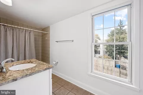 Bath - 406 Lyman Ave, Baltimore, MD 21212 photo 3 of 3