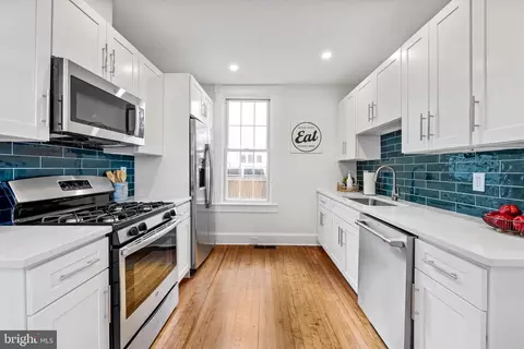 Kitchen - 406 Lyman Ave, Baltimore, MD 21212 photo 3 of 5