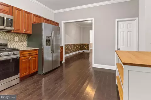 Entry Way - 348 Whitridge Ave, Baltimore, MD 21218 photo 6 of 7
