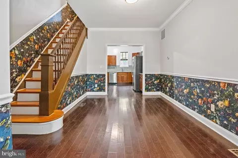 Entry Way - 348 Whitridge Ave, Baltimore, MD 21218 photo 3 of 7