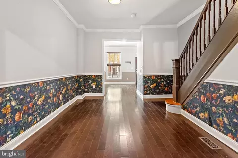 Entry Way - 348 Whitridge Ave, Baltimore, MD 21218 photo 5 of 7