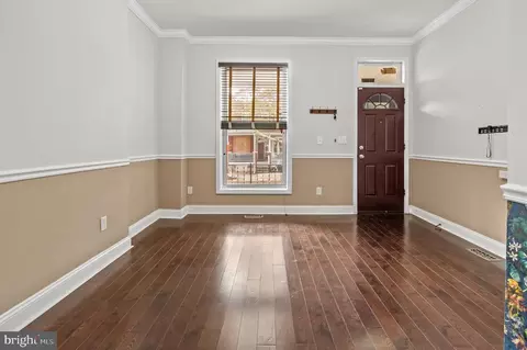 Entry Way - 348 Whitridge Ave, Baltimore, MD 21218 photo 2 of 7