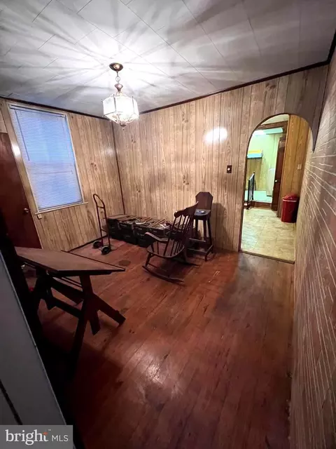 Entry Way - 223 S Regester St, Baltimore, MD 21231 photo 1 of 4