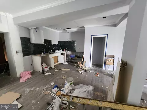Entry Way - 2915 Violet Ave, Baltimore, MD 21215 photo 3 of 13