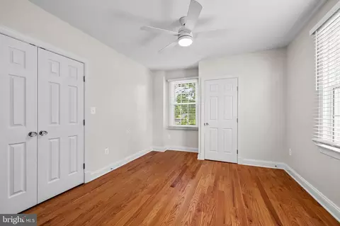 Bedroom - 6300 Pinehurst Rd, Baltimore, MD 21212 photo 3 of 4