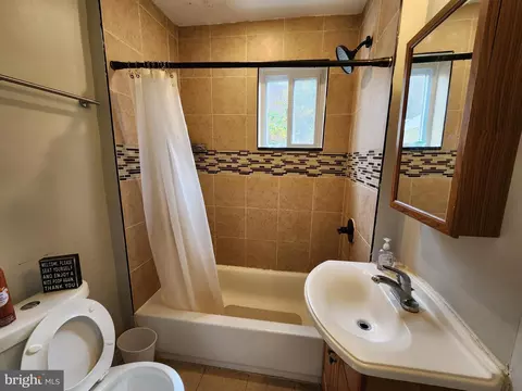 Bath - 1745 E Lafayette Ave, Baltimore, MD 21213 photo 1 of 2