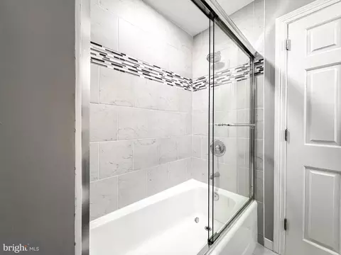 10 E Lee St #1806, Baltimore, MD 21202 photo 17