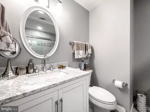 10 E Lee St #1806, Baltimore, MD 21202 photo 20